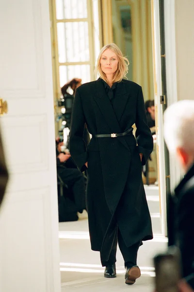 Look 12